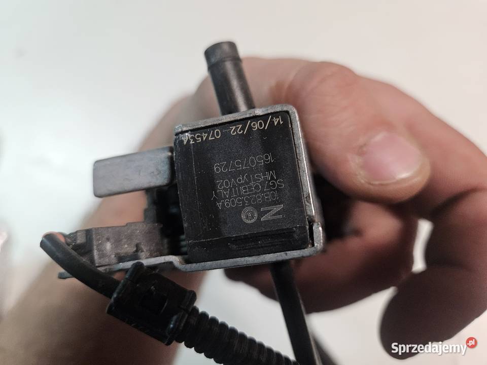 VW ID3 ID3 ZAMEK RYGIEL MASKI POKRYWY SILNIKA Międzychód