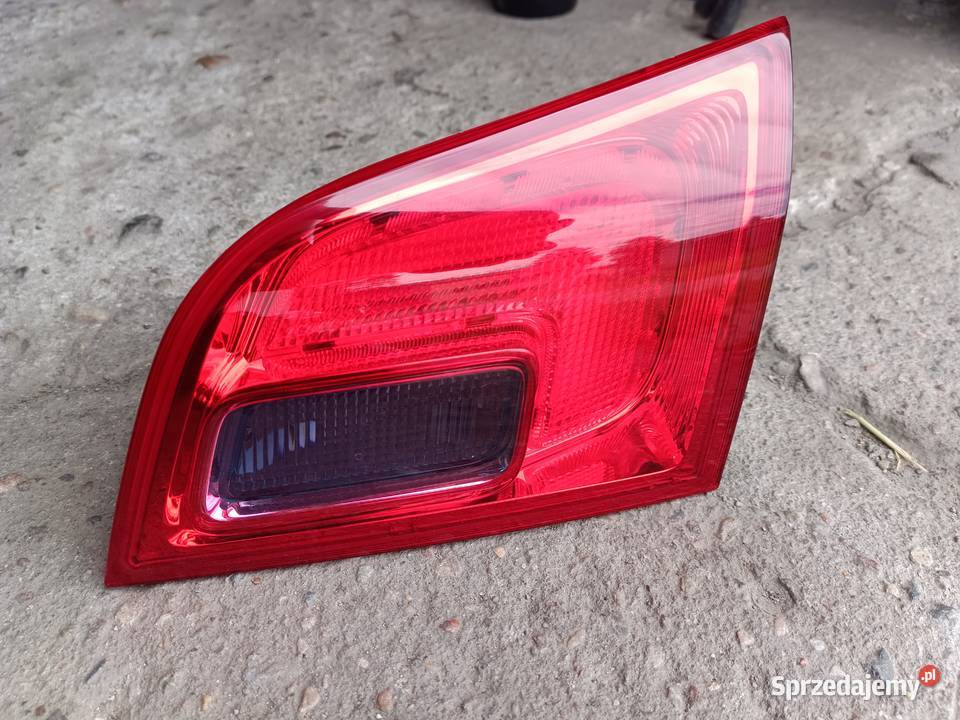 Lampa tylna Opel Astra J kombi kujawsko-pomorskie Buszkowo