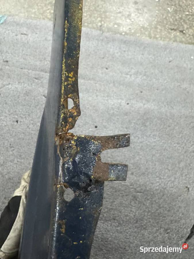 Boczek prawy metalowy WSK sport Mielec