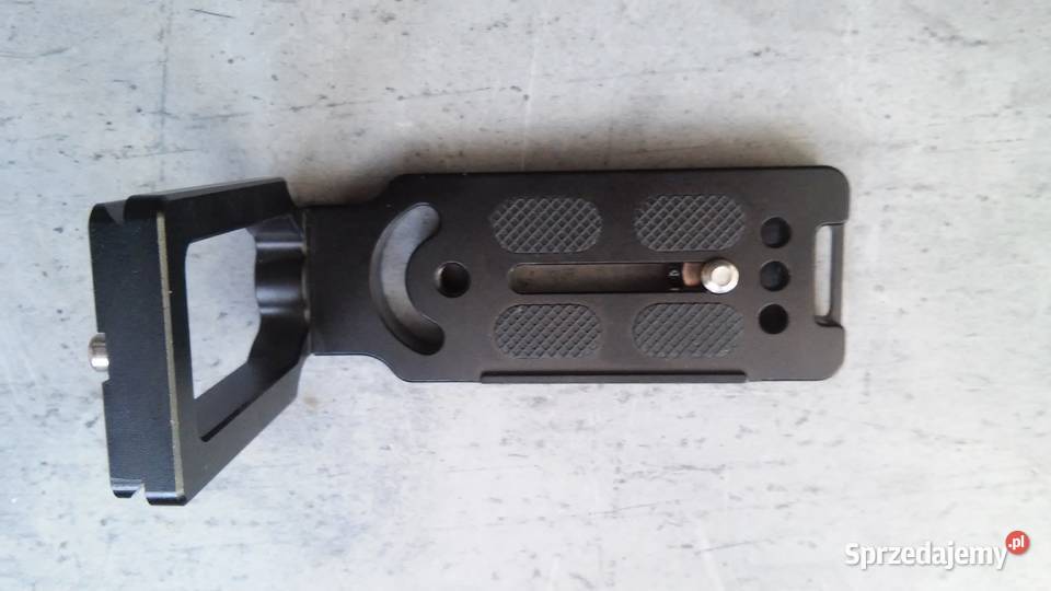 Płytka z uchwytem L czarna szybkozłączka