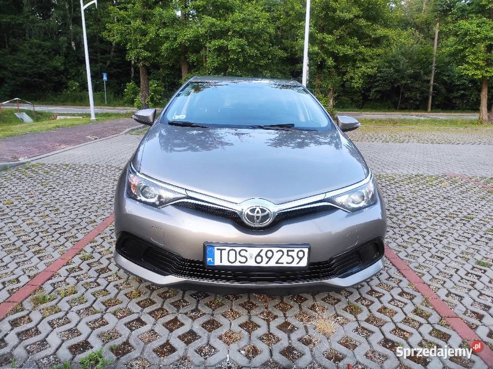 Toyota AurisLiftEuro6Salon Polska Motoryzacja Ostrowiec Świętokrzyski sprzedam
