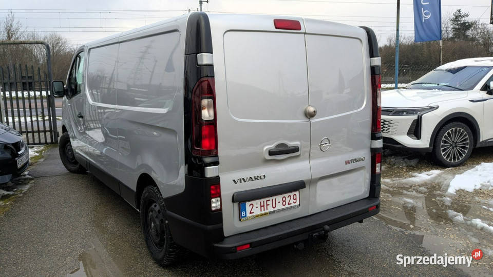 Opel Vivaro 16D145LongBezwypadkowyBUS 3Osoby furgon śląskie Częstochowa