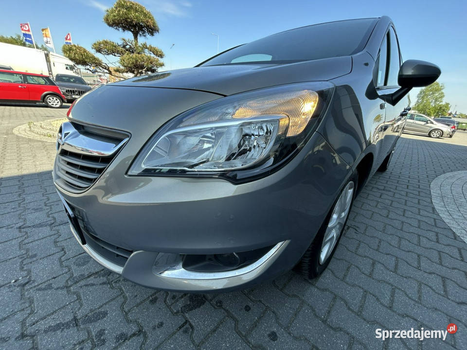 Opel Meriva tempomat multifunkcja benzynka DRL garażowany Żory sprzedam