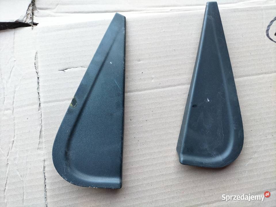 FORD MONDEO KOMBI MK2 zaśepka emblemat trójkąt Kamień-Kolonia