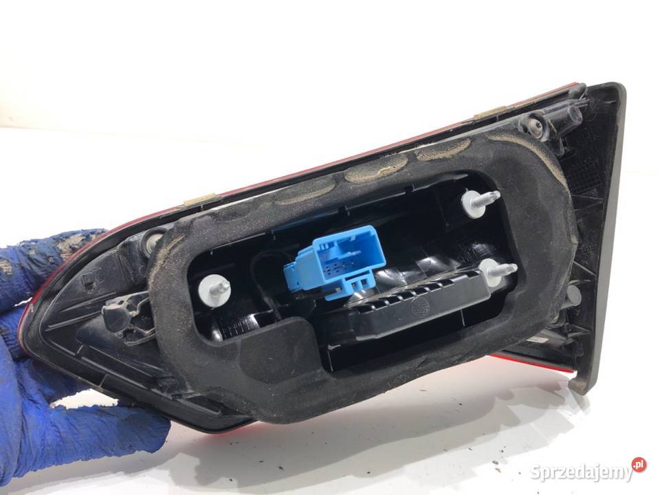 LAMPA LEWY TYŁ WEWNĘTRZNA VW TROC 2GA945093B