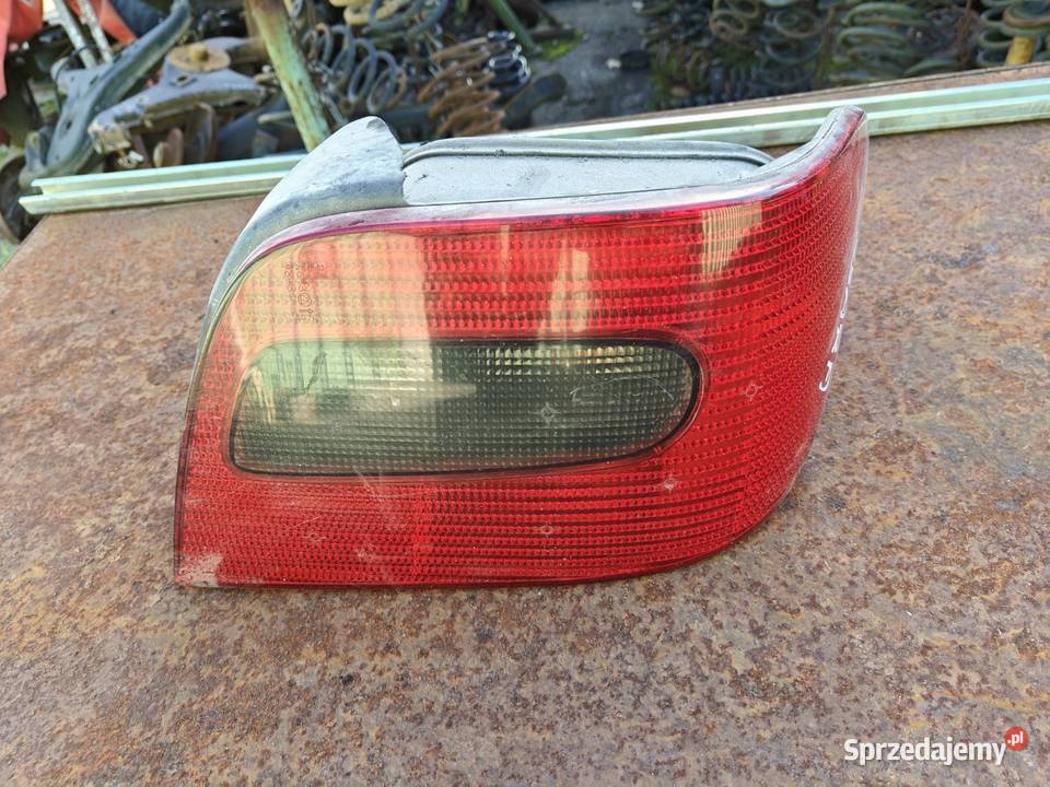 Prawa tylna lampa citroen Xsara