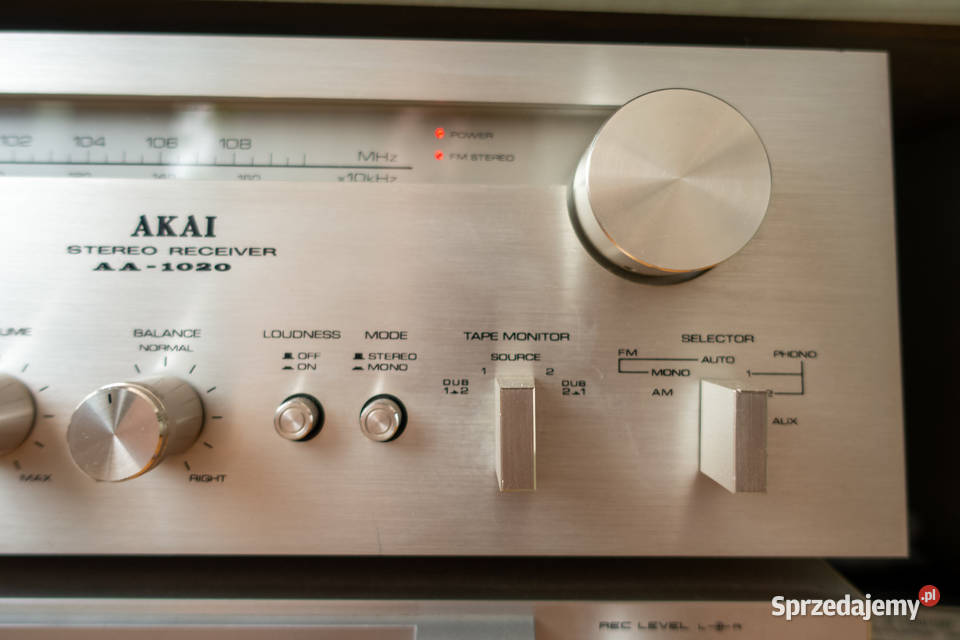 Wymienię Akai AA1020Akai CSF33R