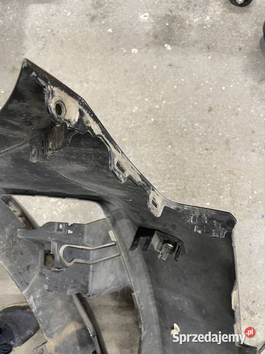 ZDERZAK AUDI A4 B9 S LINE PRZED LIFT 8W0807437FL osobowe Szalowa