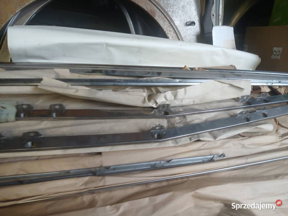 Listwa górna atrapy bumerang do fiata 125p ST Koluszki