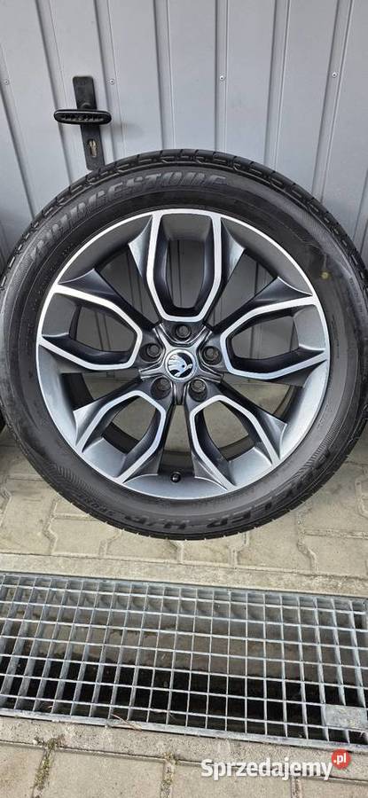 Oryginalne Koła Skoda Kodiaq R19Opony letnie Jelcz-Laskowice