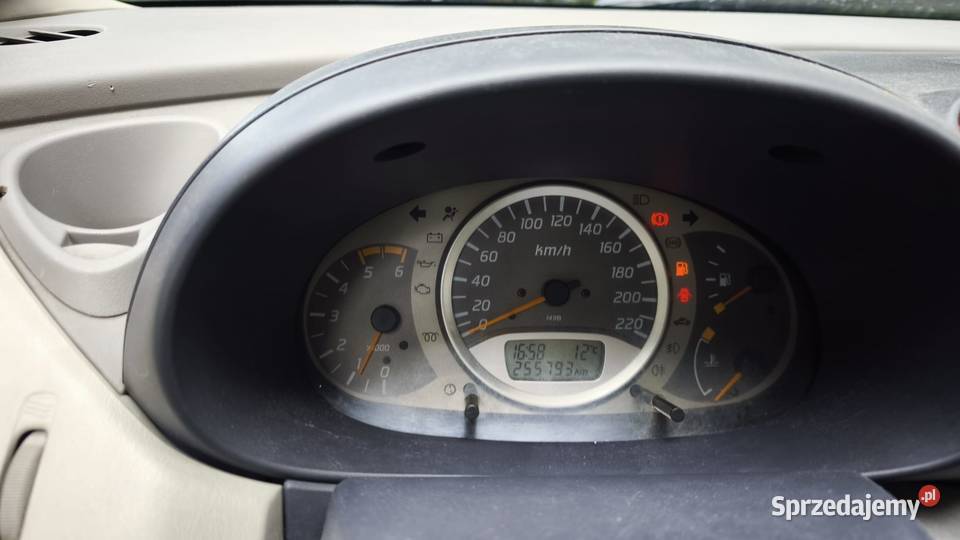 Nissan Almera Tino Olsztyn