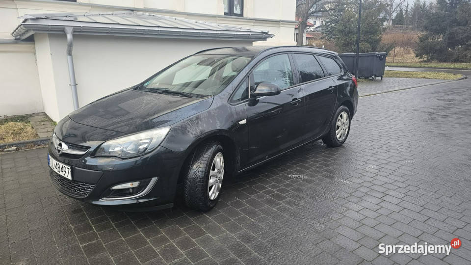 Opel Astra 2013 r 17 CDTI 110 Grzana Kierow i Chechło sprzedam