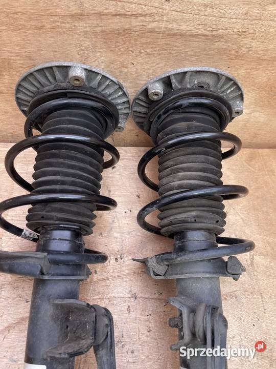 Amortyzatory przód sprężyny komplet Stalowa Wola