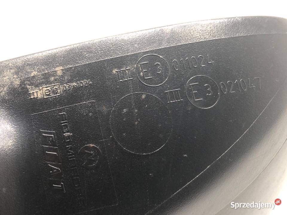 LUSTERKO PRAWY FIAT GRANDE PUNTO Hatchback