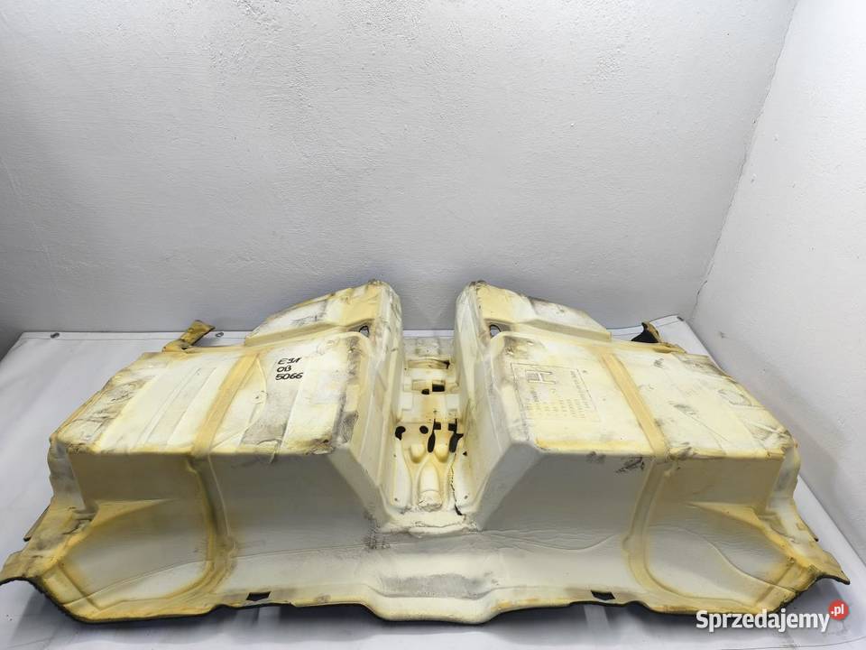 DYWAN WYKŁADZINA PODŁOGA TYŁ BMW E61