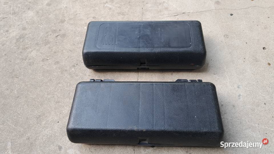 Skrzynka narzędziowa orginalna Fiat 125p126p Leszno