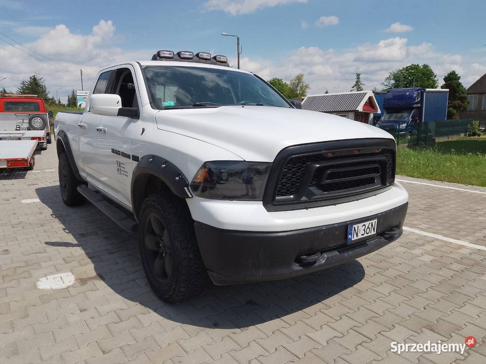 Dodge RAM 1500 57 HEMI 2011r