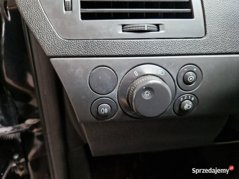 Opel Astra 201112 opis W podanej ROCZNA ESP śląskie Mysłowice
