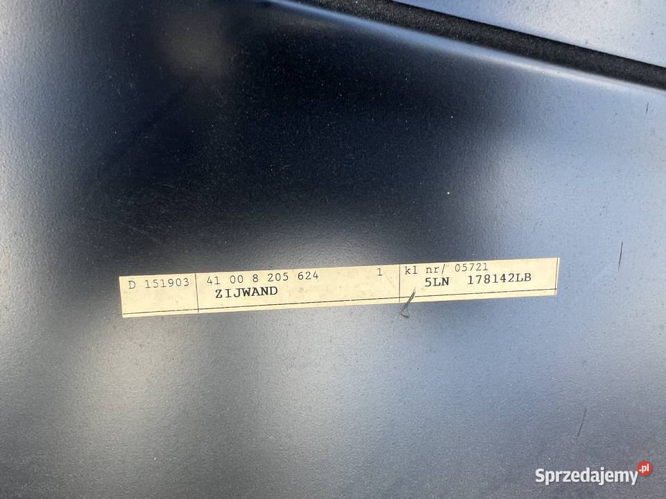 BMW e39 panel boczny prawy ASO Warszawa