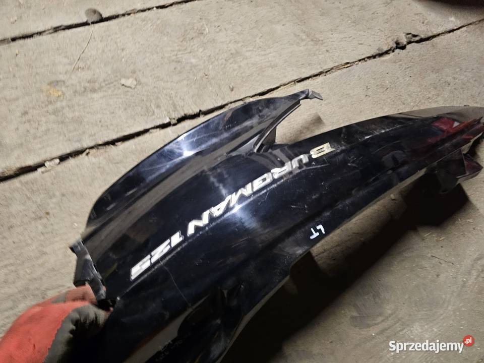 Suzuki Burgman 125 K7 plastik boczek lewy tylny Jelenia Góra