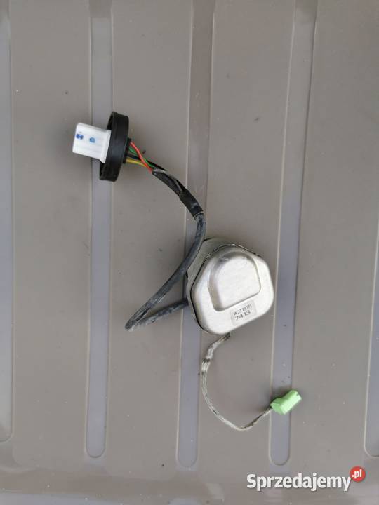 Starter zapalnik cewka xenon W3T18071 Honda sprzedam