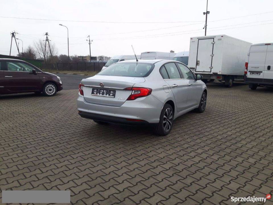 Fiat Tipo nieuszkodzony 2016