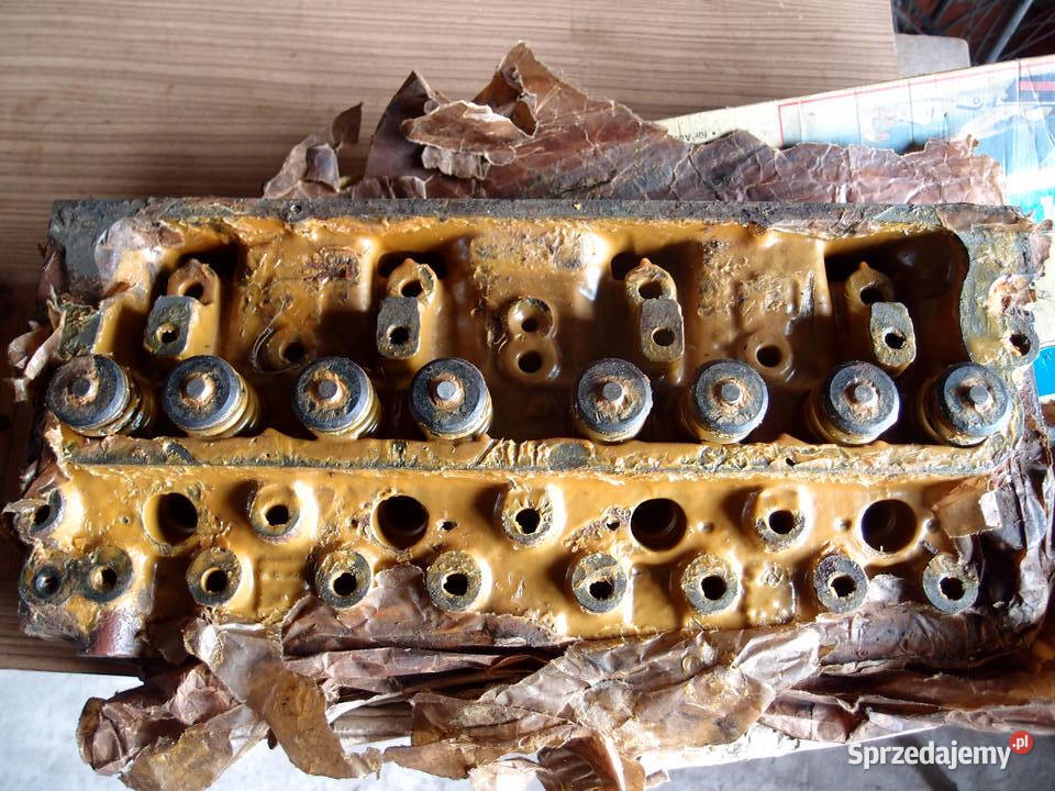Głowica z zaworami Perkins 4 nieużywana