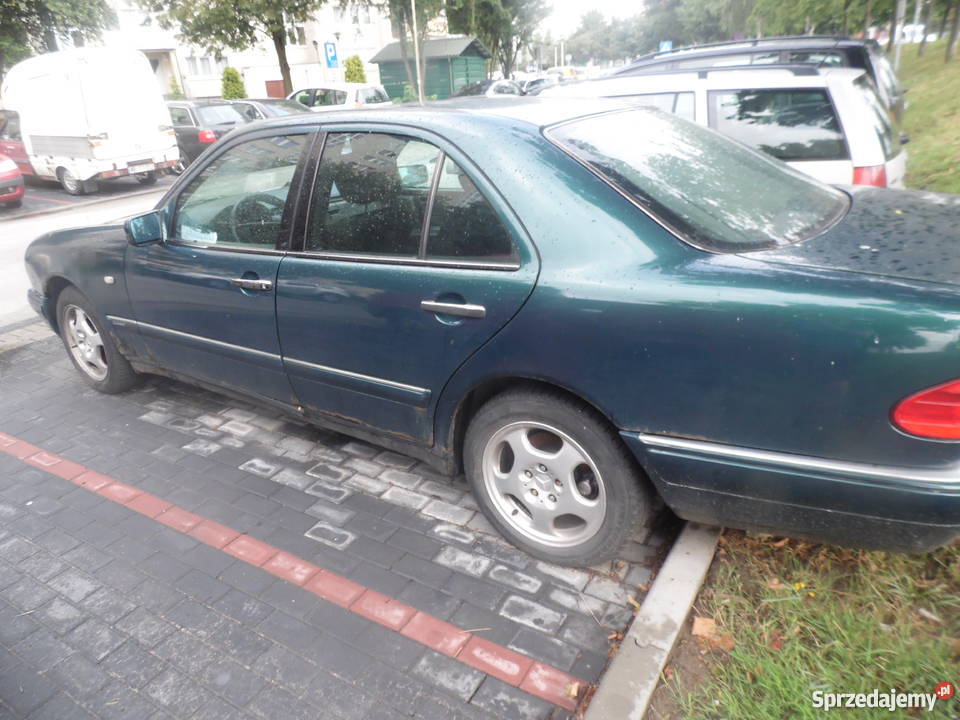 Mercedes e220 1996 4/5 mazowieckie