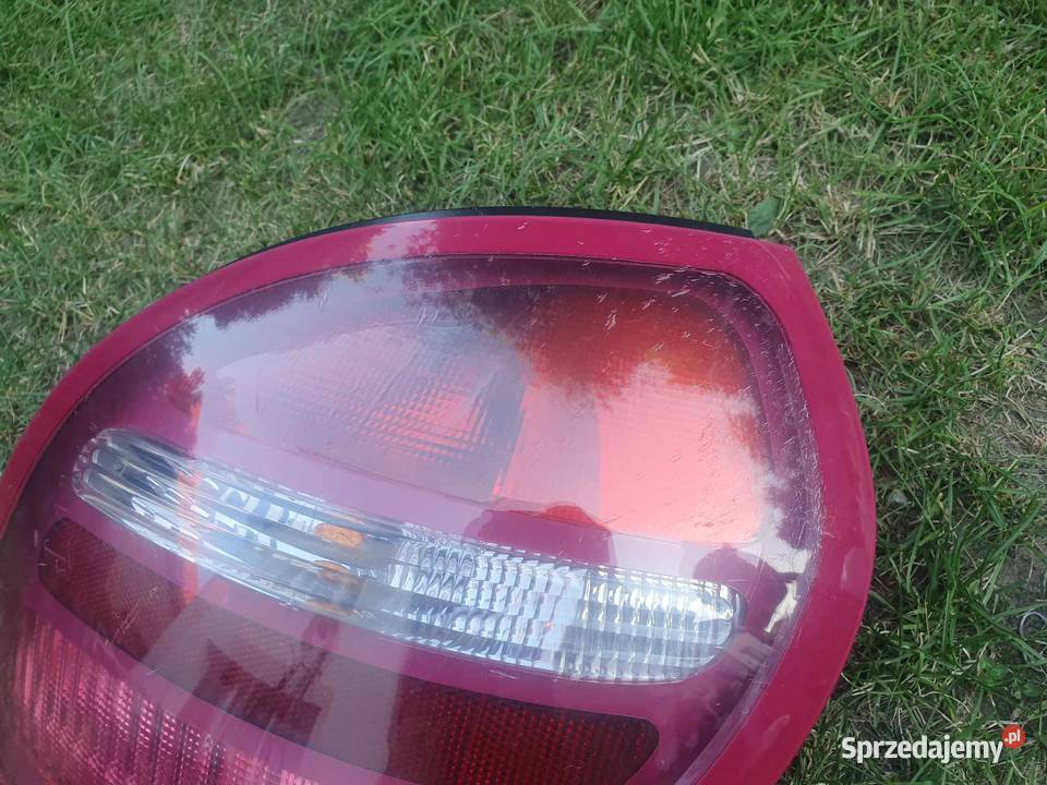 Lampa tylna prawa lewa Nissan Almera N16 małopolskie Kraków