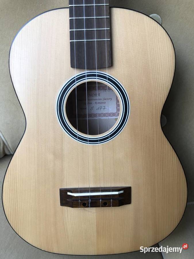 Ukulele barytonowe HORA S 1177