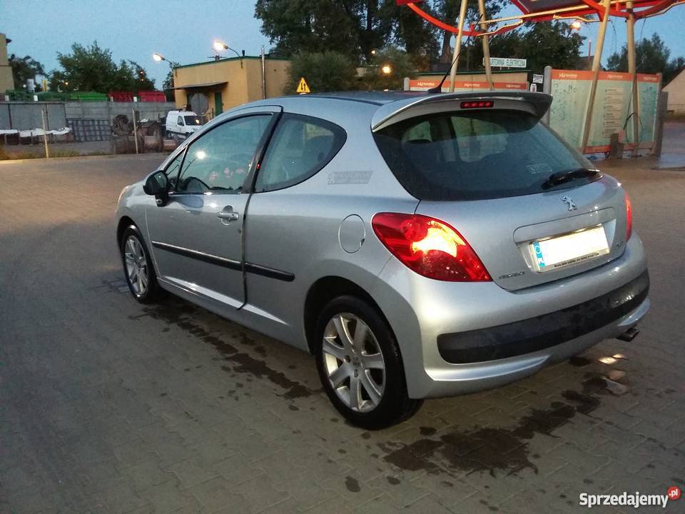 Peugeot 207 16 HDI 2006 radio / CD Brodnica