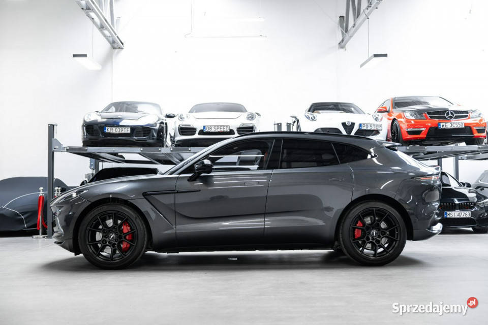 Aston Martin DBX 40 V8 550 Bezwypadkowy 17 000 małopolskie Węgrzce