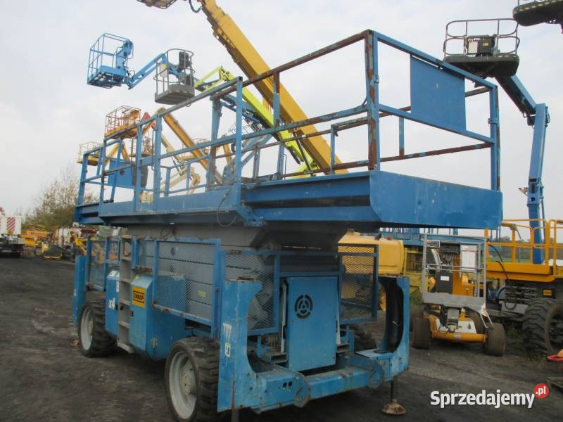 Podnośnik nożycowy zwyżka 18 m 680 4x4 Genie