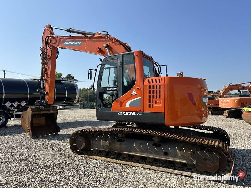 KOPARKA GĄSIENICOWA MARKI DOOSAN DX235LCR Koparki Tuliszków