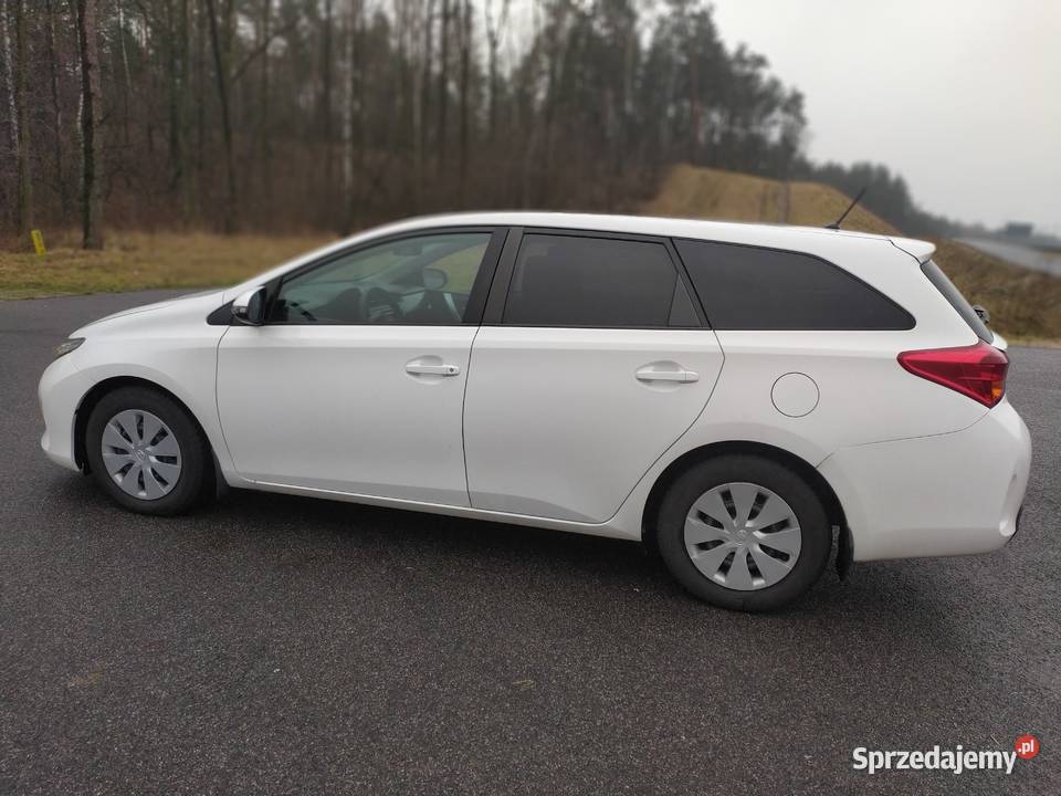 AURIS 2014R KOMBI salon ogłprywatne Kobyłka