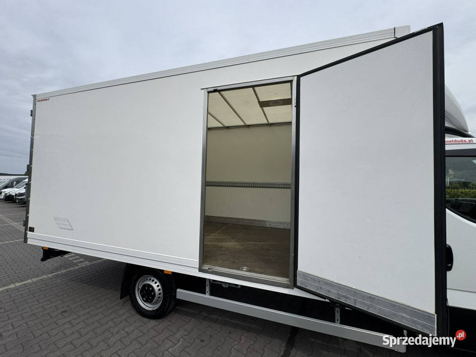 Iveco Daily 35S18 H HiMatic Salon 10palet drzwi ESP Iveco Motoryzacja