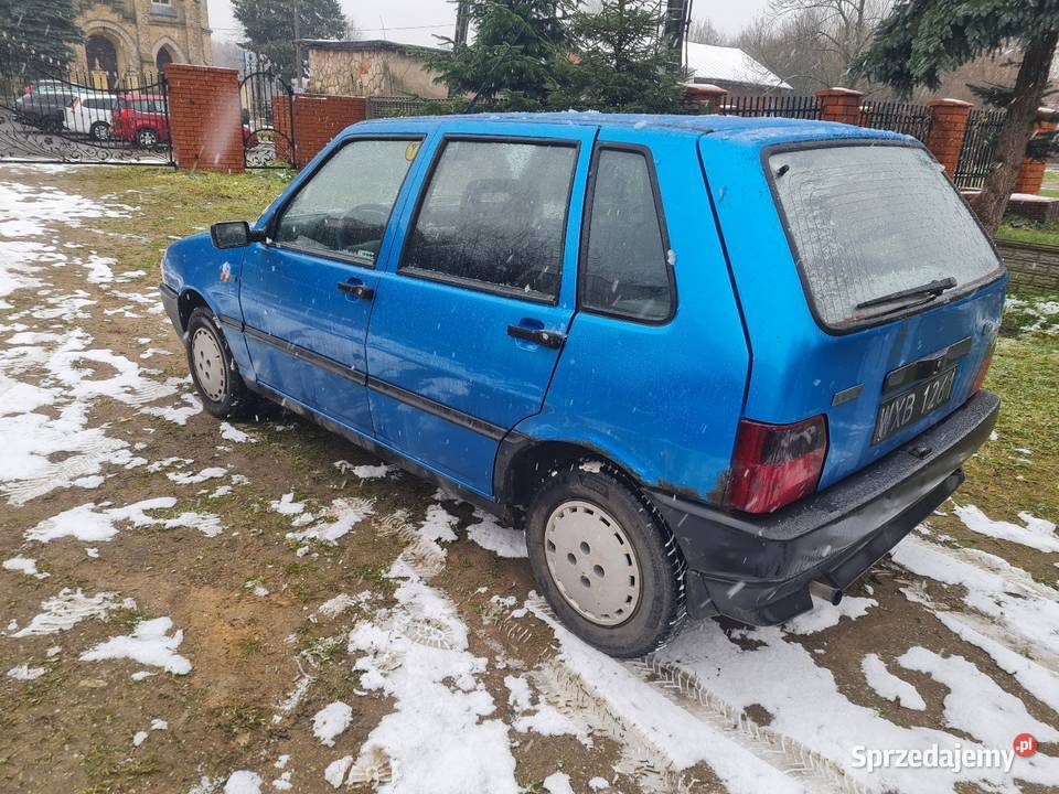 Fiat Uno 10 94 r kupiony w polskim salonie Sulejów sprzedam