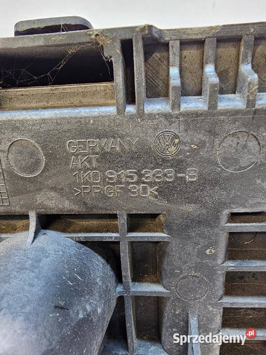 PODSTAWA AKUMLATORA KOMPLET AUDI VW 1K0915333B Przystajń
