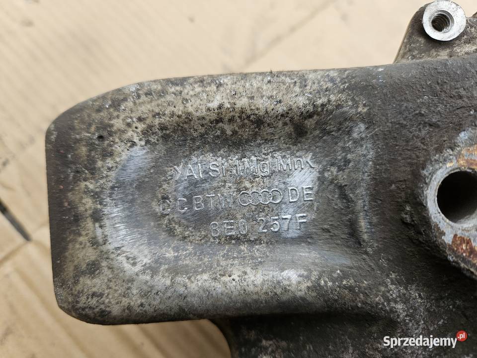 Zwrotnice Audi A4 B6 PrawaLewa Oryginał 8e0258f śląskie Katowice