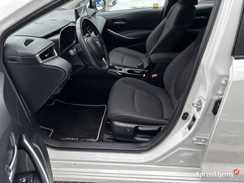 Toyota Corolla 18 Hybrid 140 COMFORT TECH salon tempomat Warszawa