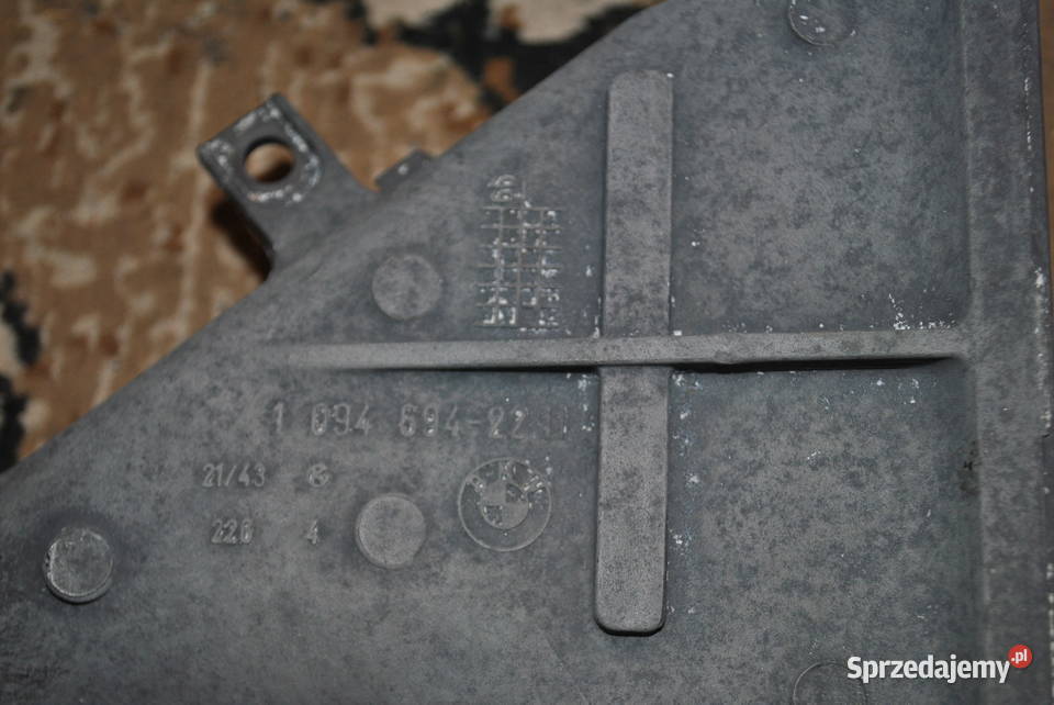 Łapa silnika prawa strona BMW E46 320i Ci 323i osobowe Blok silnika Poręba sprzedam