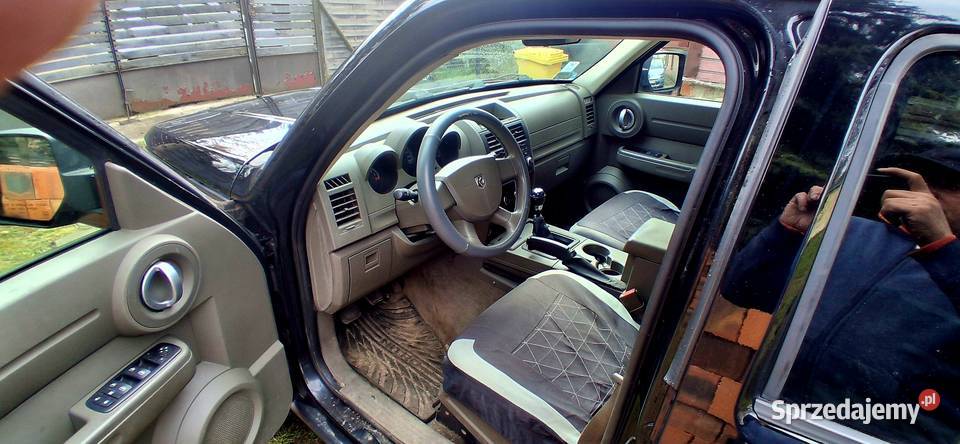 Dodge Nitro odtwarzacz DVD Łódź