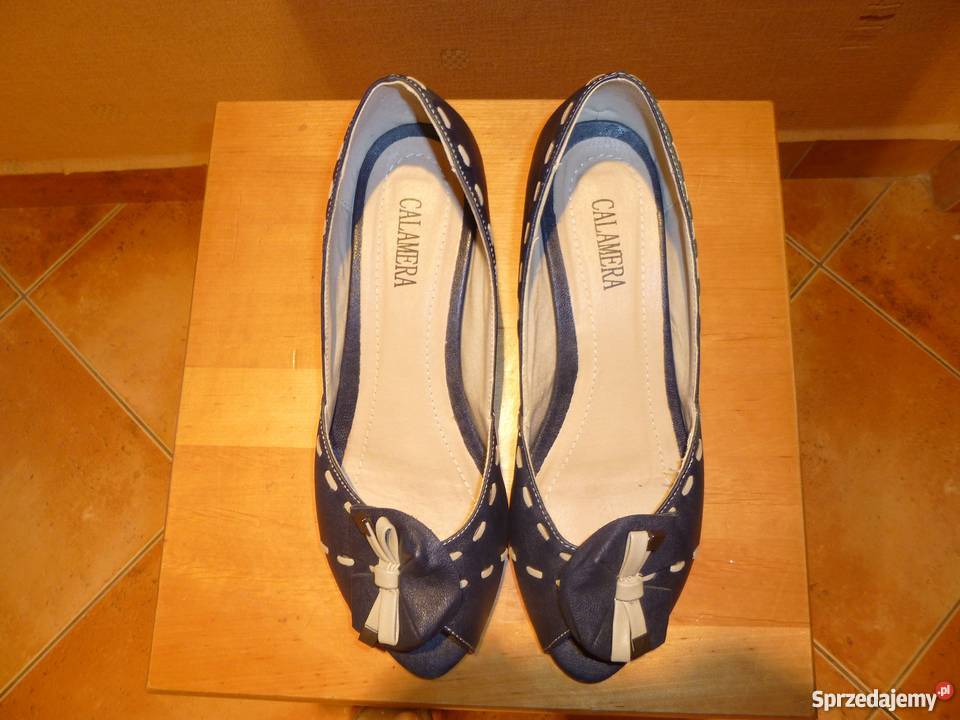 Czółenka marki Calamera 37 czarny Poznań