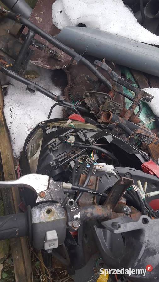 Sprzedam całość motoru na cześci pozostałe Kołczygłowy sprzedam