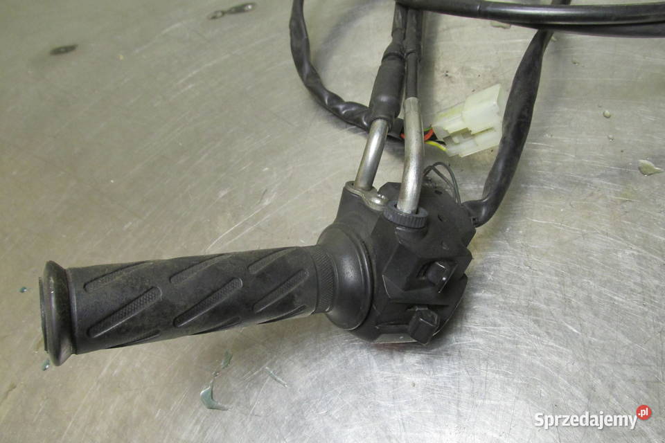 Rolgaz prawy przełącznik Suzuki Burgman 125 14r Sandomierz