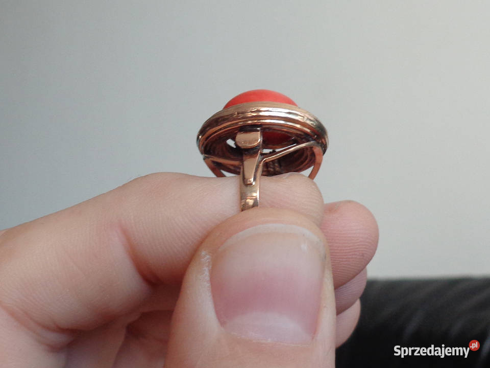 Duży Pierścionek Złoty z Koralem Szlachetnym Biżuteria opolskie Brzeg