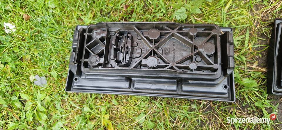 vw T3 lampy tylne HELLA kpl Pozostałe