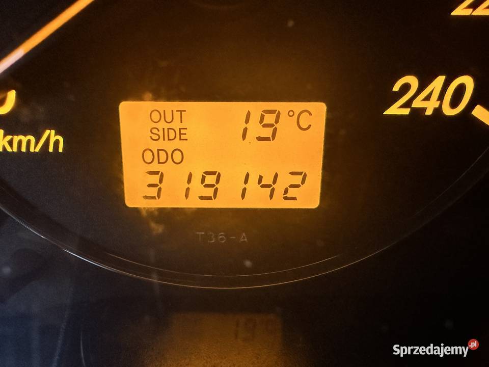 Toyota Avensis 20 VVTi Sol 319000km łódzkie sprzedam