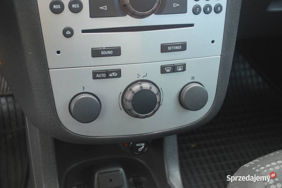 Opel Corsa D 12 Benzyna Klima Tempomat Alufelgi małopolskie Nowy Sącz