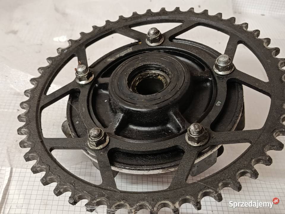 Suzuki GSR 600 zabierak gumy